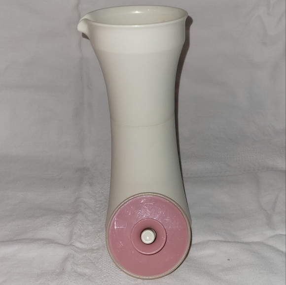 Tupperware Storage and Serving Pink Bundle - Picture 4 of 6